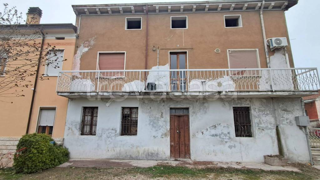 casa indipendente in vendita a Belfiore