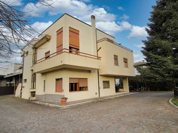 casa indipendente in vendita a Belfiore