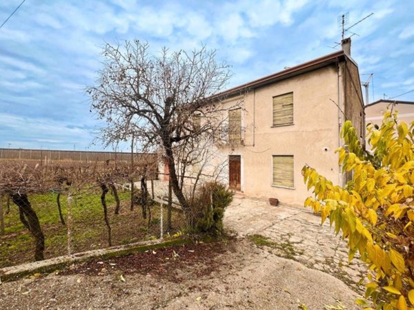 casa indipendente in vendita a Belfiore