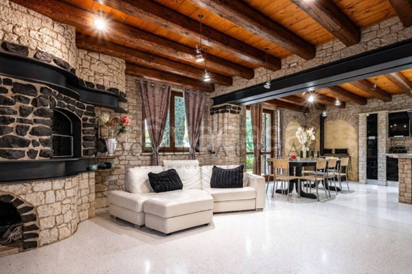 casa indipendente in vendita a Belfiore