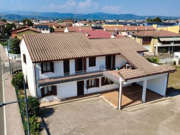 casa indipendente in vendita a Belfiore
