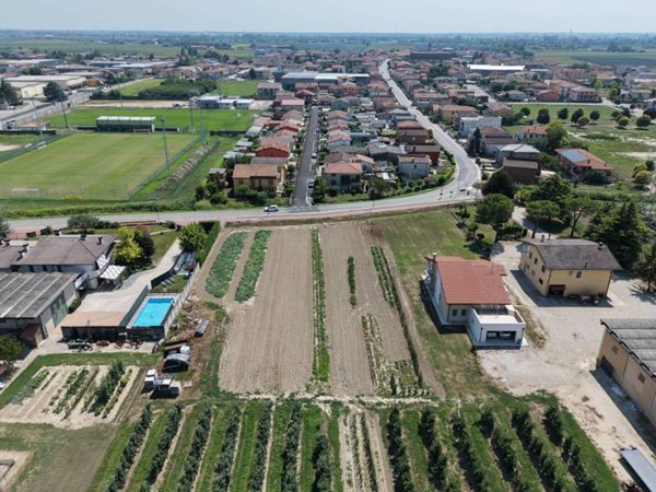 terreno in vendita a Belfiore