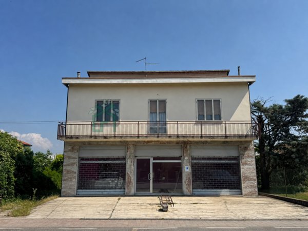 casa indipendente in vendita a Belfiore