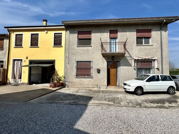 casa indipendente in vendita a Bevilacqua in zona Marega