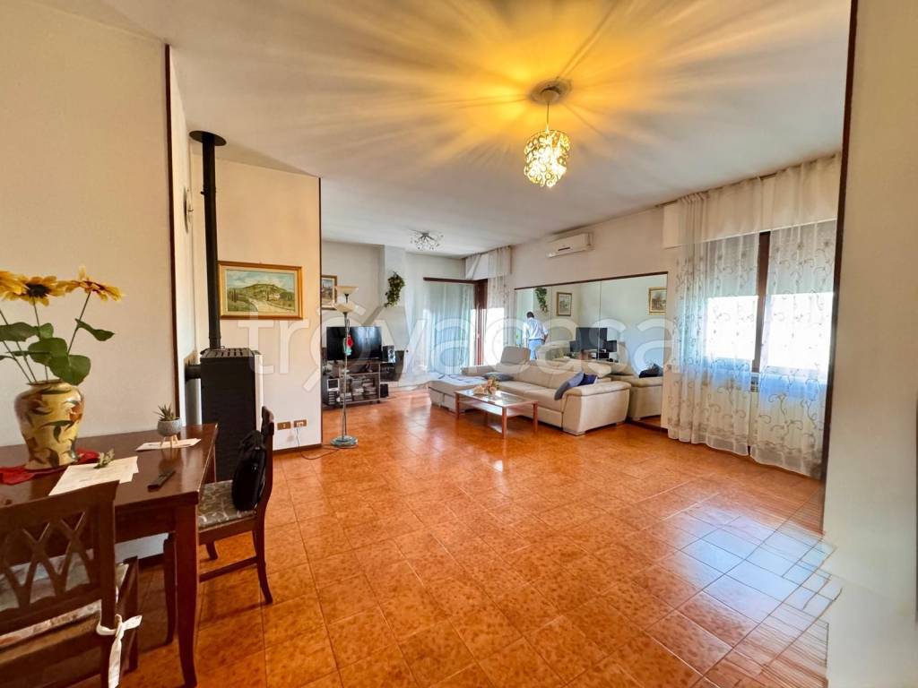 casa indipendente in vendita a Bevilacqua