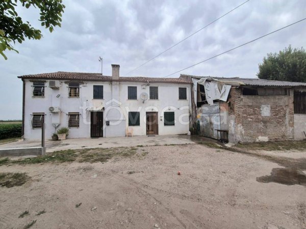 casa indipendente in vendita a Bevilacqua