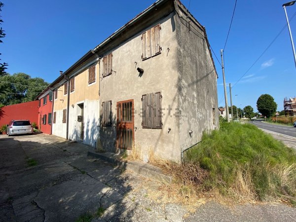 casa indipendente in vendita a Bonavigo