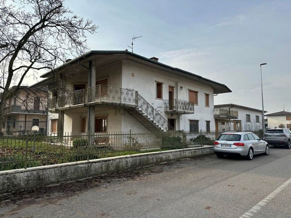 casa indipendente in vendita a Bonavigo
