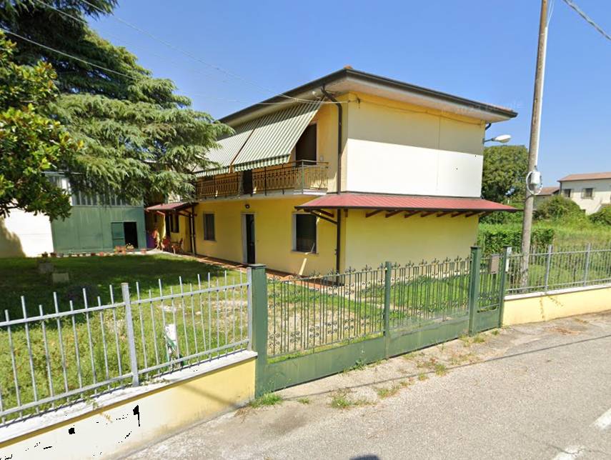 casa indipendente in vendita a Bonavigo