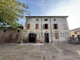 casa indipendente in vendita a Bonavigo in zona Orti