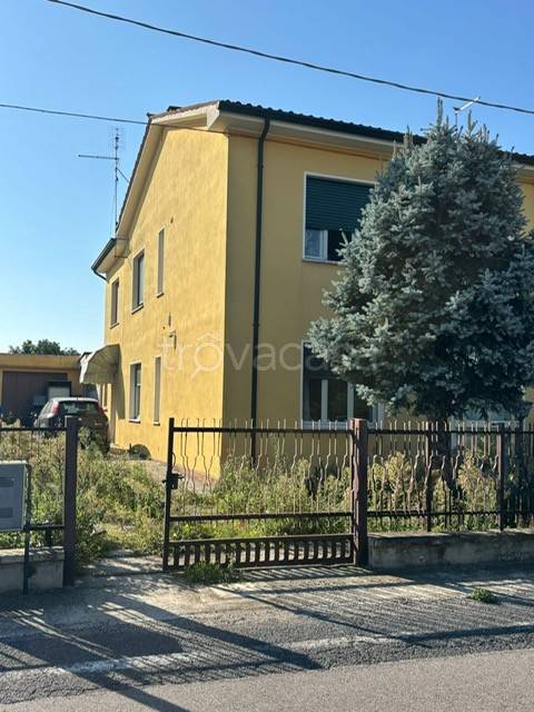 casa indipendente in vendita a Bonavigo in zona Pilastro