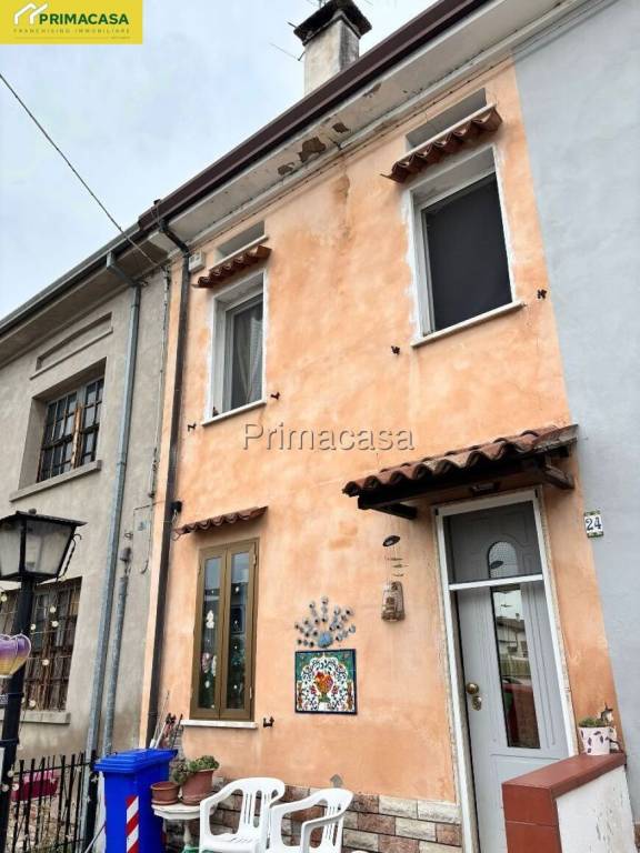 casa indipendente in vendita a Bonavigo