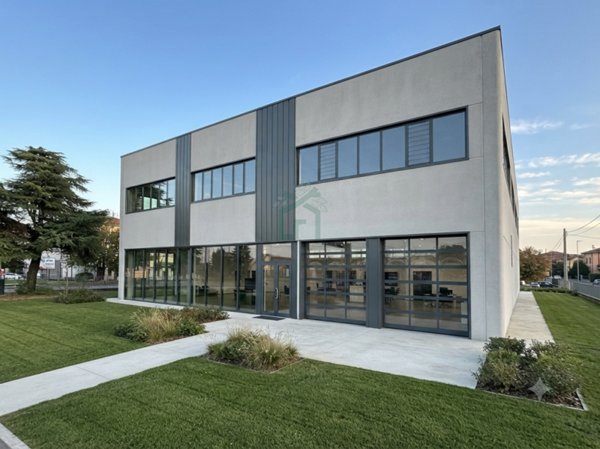 ufficio in vendita a Bonavigo in zona Pilastro