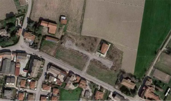 terreno edificabile in vendita a Bonavigo