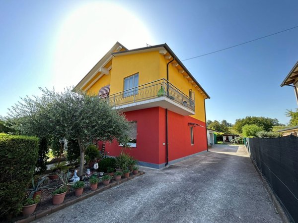 casa indipendente in vendita a Bonavigo in zona Orti
