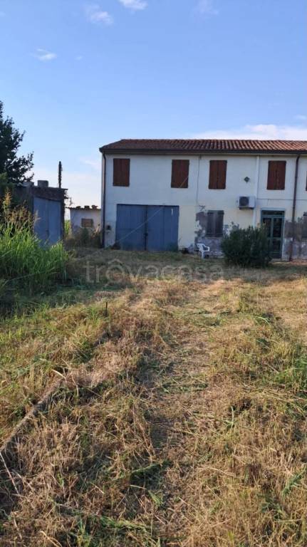 casa indipendente in vendita a Bonavigo in zona Orti