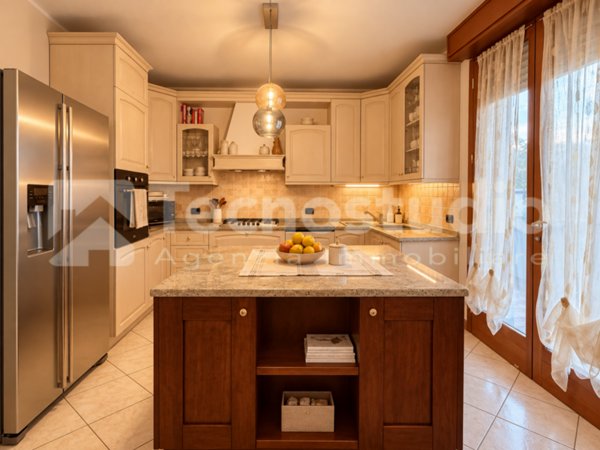 casa indipendente in vendita a Bonavigo