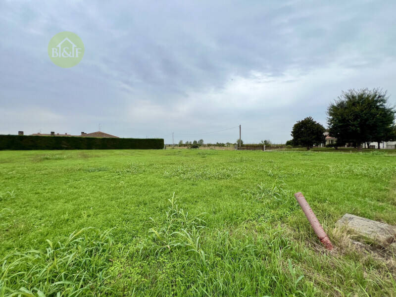 terreno edificabile in vendita a Boschi Sant'Anna in zona Boschi San Marco