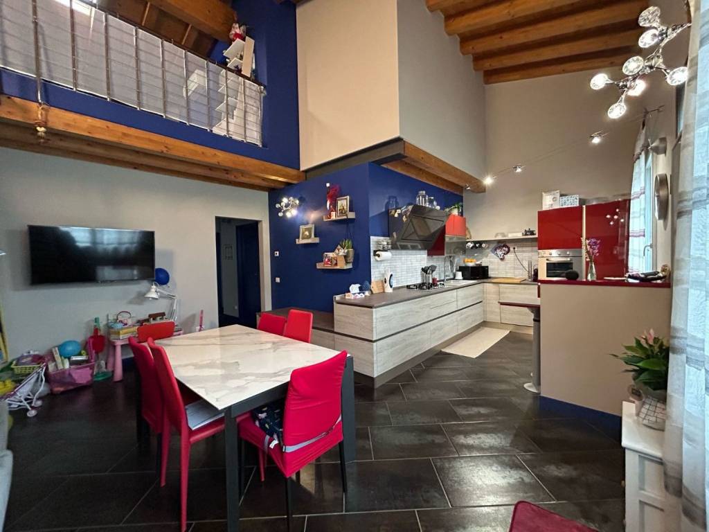 casa indipendente in vendita a Boschi Sant'Anna