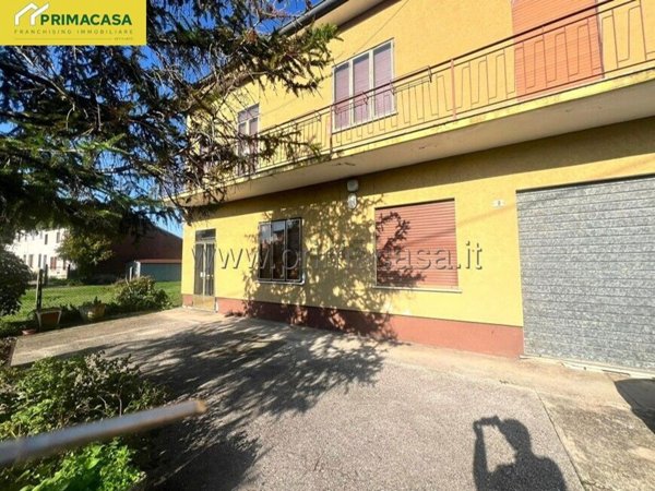 casa indipendente in vendita a Boschi Sant'Anna