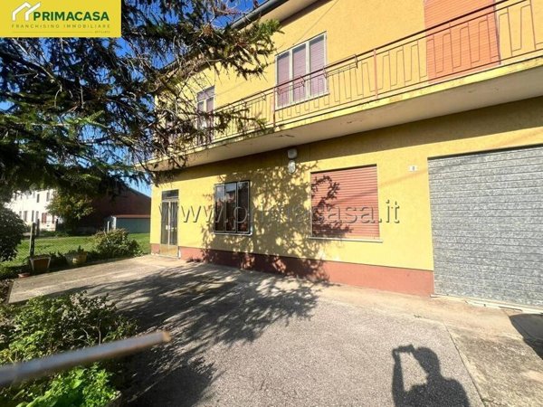 casa indipendente in vendita a Boschi Sant'Anna