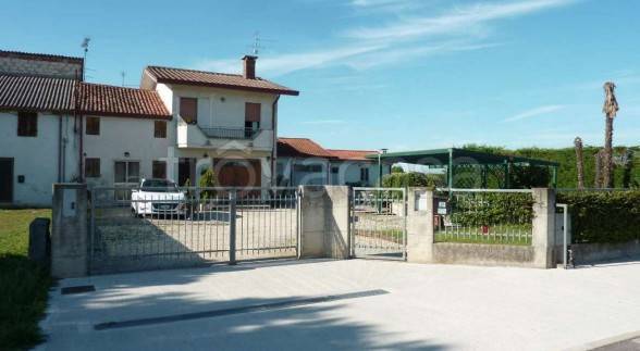casa indipendente in vendita a Boschi Sant'Anna