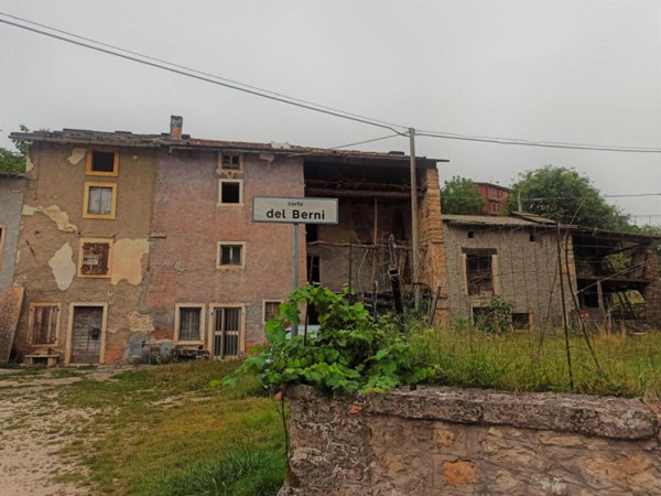 casa indipendente in vendita a Bosco Chiesanuova