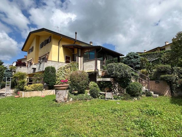 casa indipendente in vendita a Bosco Chiesanuova