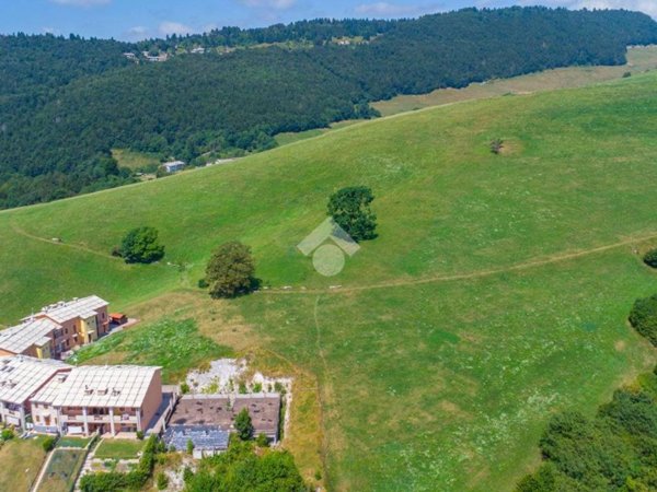 terreno edificabile in vendita a Bosco Chiesanuova in zona Valdiporro