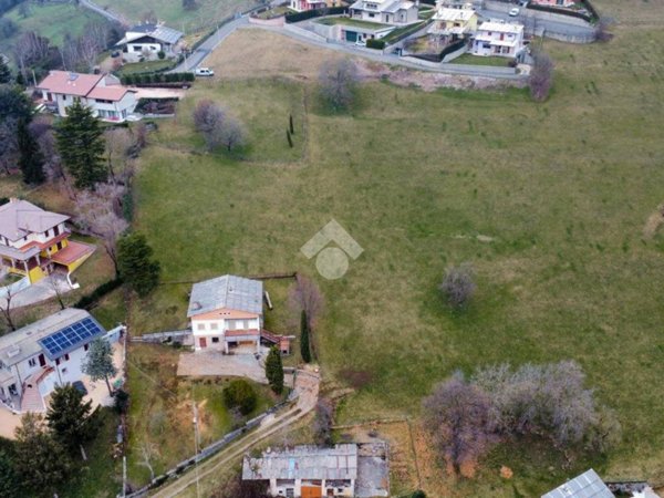 terreno edificabile in vendita a Bosco Chiesanuova in zona Corbiolo