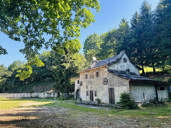 casa indipendente in vendita a Bosco Chiesanuova