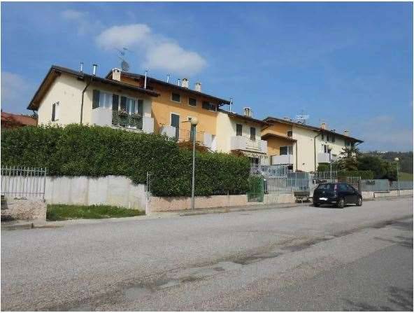 appartamento in vendita a Bosco Chiesanuova in zona Lughezzano-Arzerè