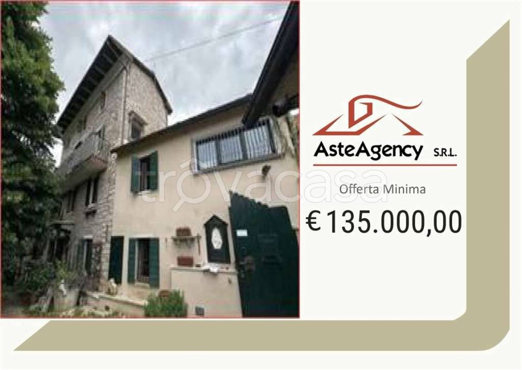 appartamento in vendita a Bosco Chiesanuova in zona Corbiolo