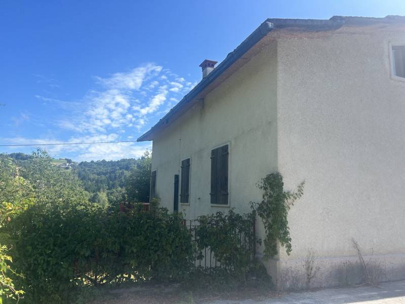 appartamento in vendita a Bosco Chiesanuova in zona Corbiolo