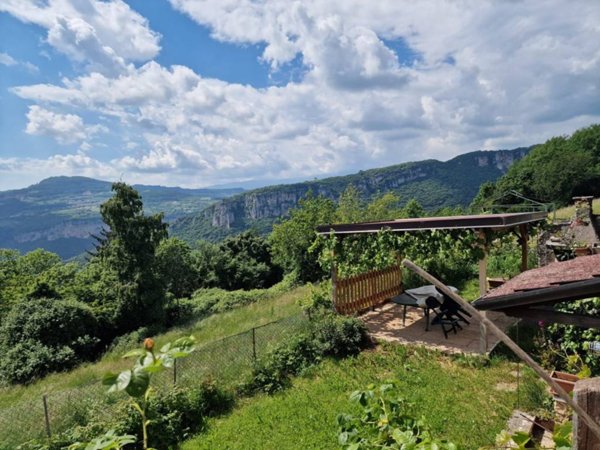 casa indipendente in vendita a Bosco Chiesanuova