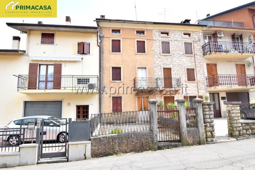 casa indipendente in vendita a Bosco Chiesanuova