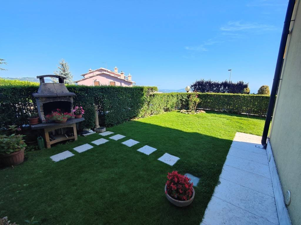 appartamento in vendita a Bosco Chiesanuova in zona Corbiolo