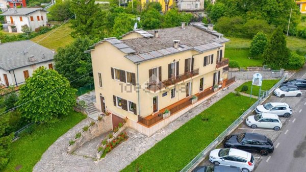 appartamento in vendita a Bosco Chiesanuova in zona Corbiolo