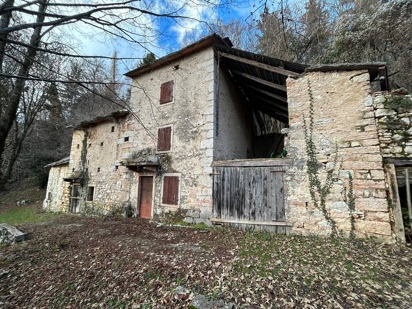 casa indipendente in vendita a Bosco Chiesanuova