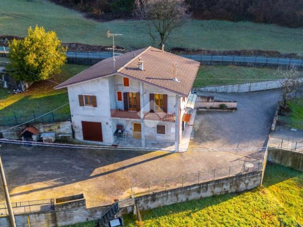 casa indipendente in vendita a Bosco Chiesanuova