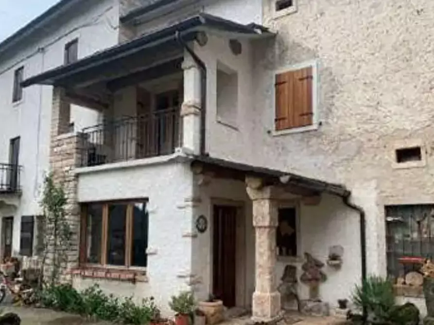 casa indipendente in vendita a Bosco Chiesanuova in zona Valdiporro