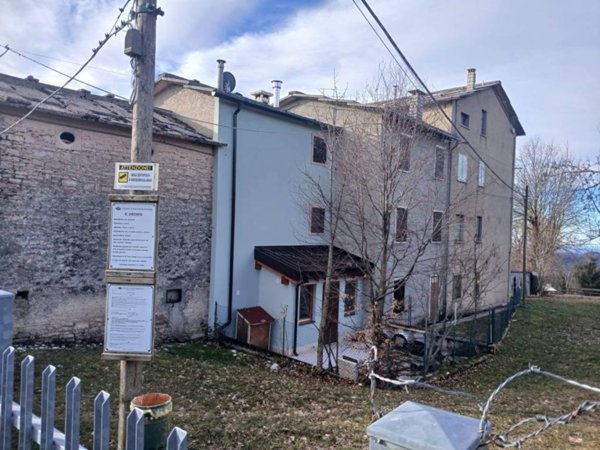 casa indipendente in vendita a Bosco Chiesanuova in zona Bosco Chiesanuova