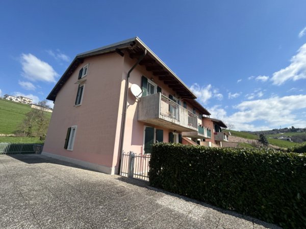 appartamento in vendita a Bosco Chiesanuova in zona Lughezzano-Arzerè