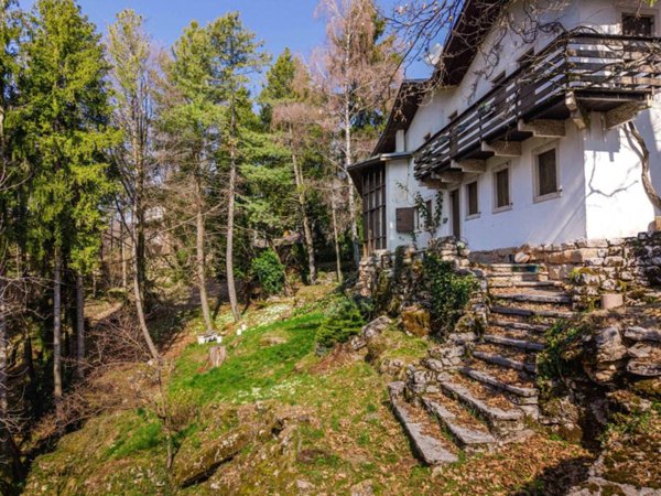 casa indipendente in vendita a Bosco Chiesanuova in zona Valdiporro
