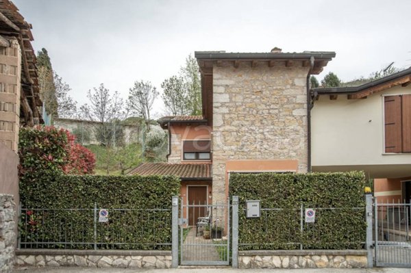 casa indipendente in vendita a Bosco Chiesanuova