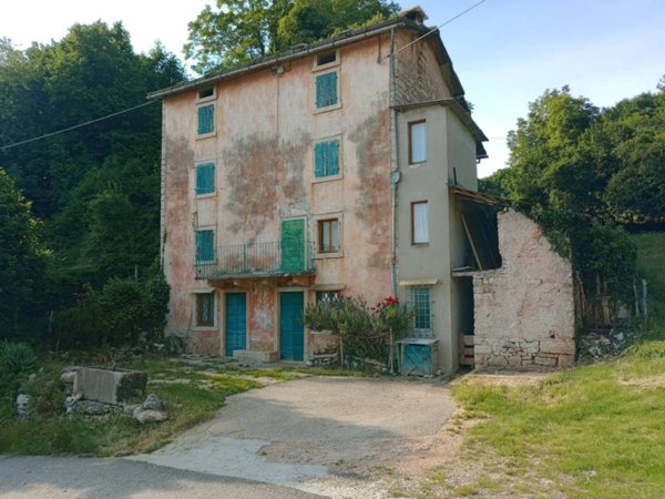casa indipendente in vendita a Bosco Chiesanuova