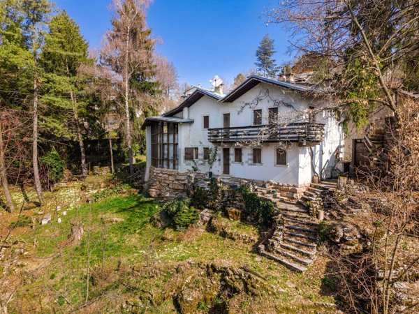 casa indipendente in vendita a Bosco Chiesanuova in zona Valdiporro