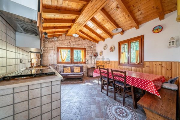 appartamento in vendita a Bosco Chiesanuova in zona Corbiolo