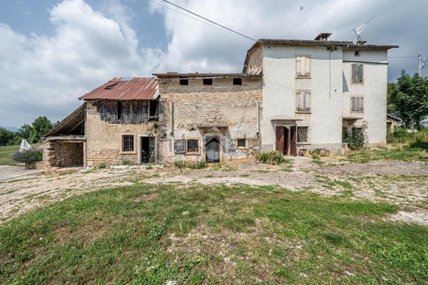 casa indipendente in vendita a Bosco Chiesanuova in zona Bosco Chiesanuova