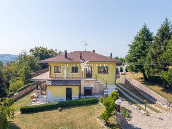 casa indipendente in vendita a Bosco Chiesanuova in zona Corbiolo